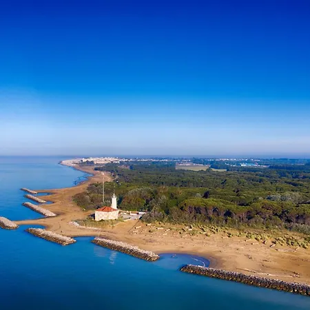 Perfect Flat For Six In Beachfront Complex * Bibione