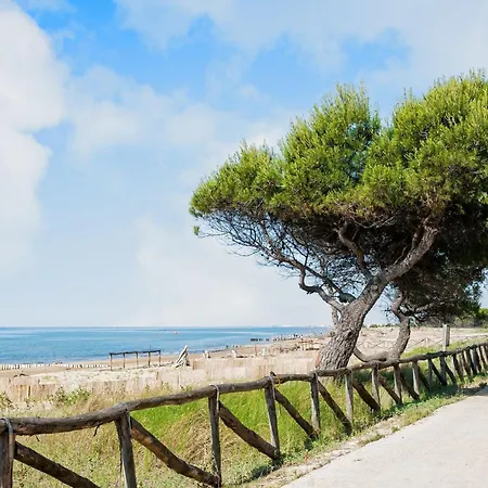 Perfect Flat For Six In Beachfront Complex Apartman